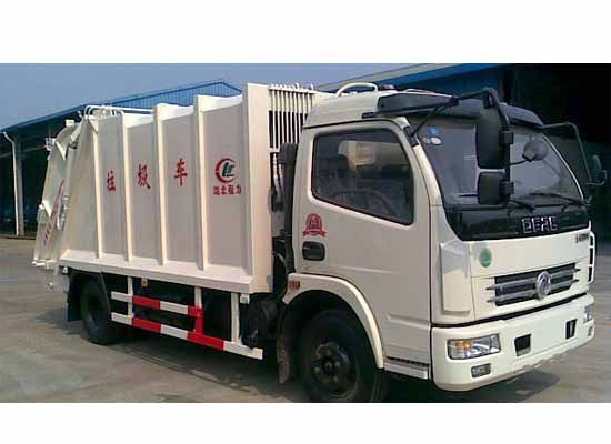 正宗國(guó)五東風(fēng)多利卡5-6方壓縮式垃圾車